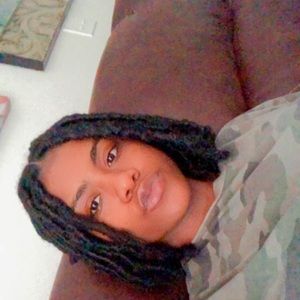 Meet your Posher, Kashay